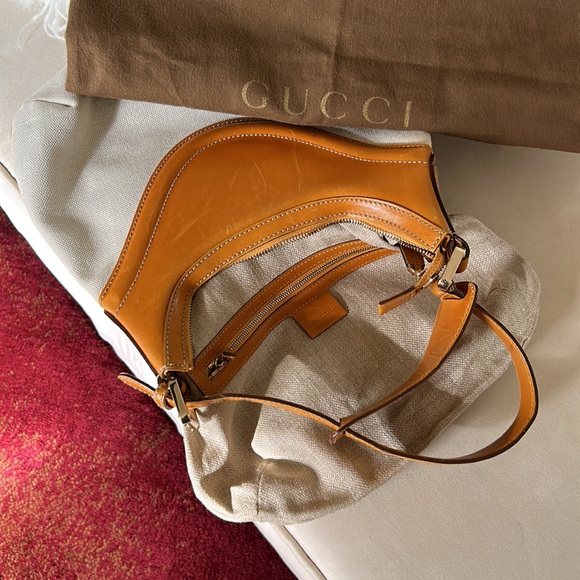 Gucci Hobo Bag - Picture 6 of 9
